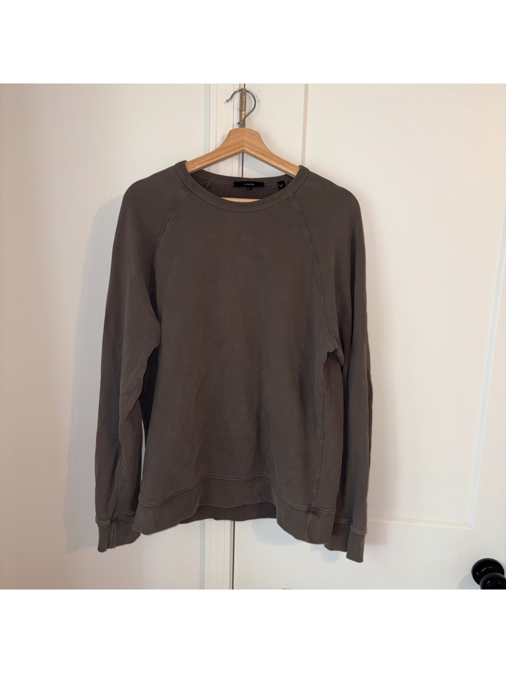 Vince $195 Men’s Medium taupe 100% Cotton crewneck sweatshirt